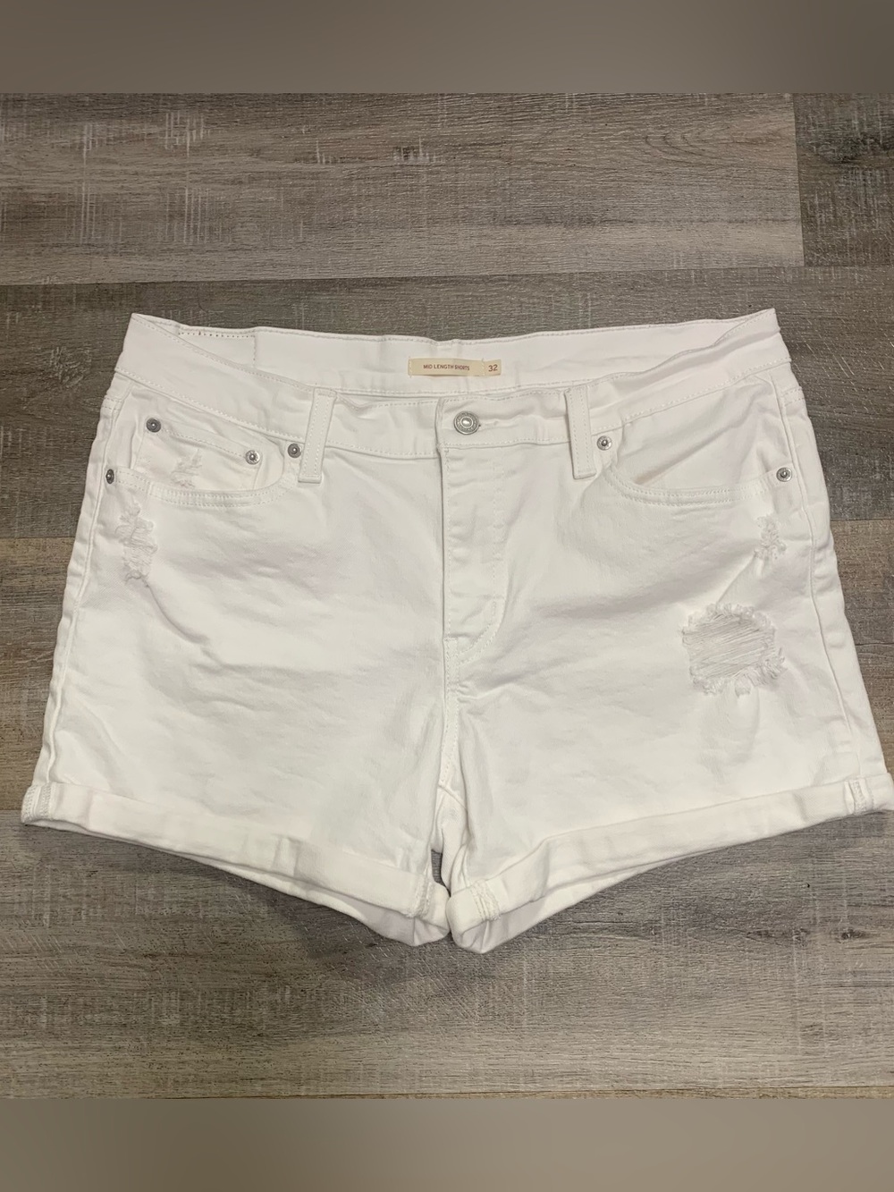 Levis Mid Length Jean Shorts White Cuffed Denim Women’s 32